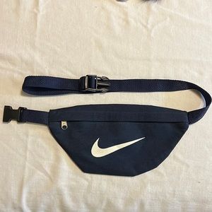 NWOT Nike - Belt Bag